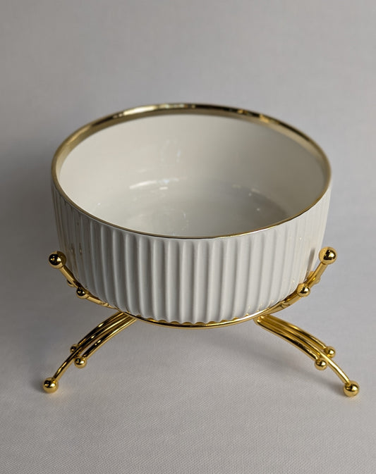 Présentoir bol avec support HomeDeLuxe, support en métal noir et bol en céramique blanche pour décoration ou service.