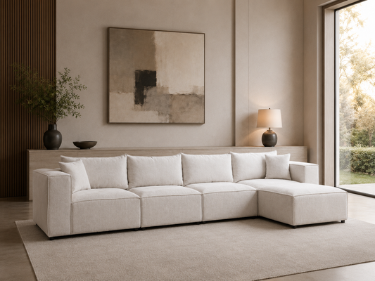 Canapé modulable HomeDeLuxe Elégance en chenille blanc cassé avec 4 places et pouf assorti, design moderne et confortable.