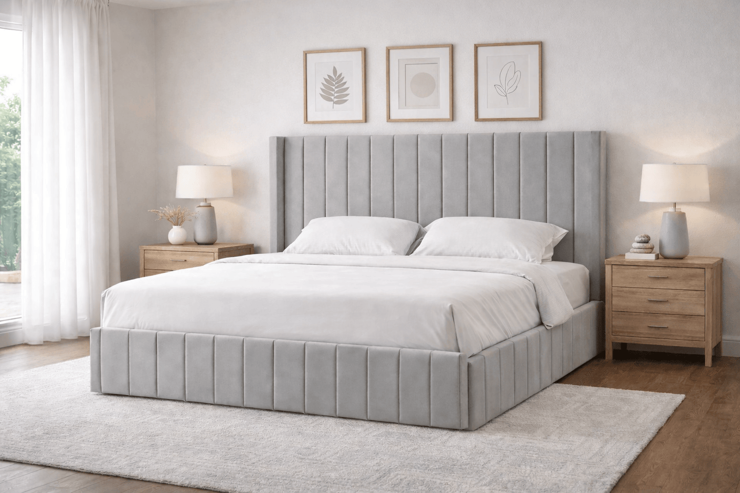 Cadre de lit Tokyo gris en velours de HomeDeLuxe, avec panneau rembourré et design moderne pour chambre élégante.