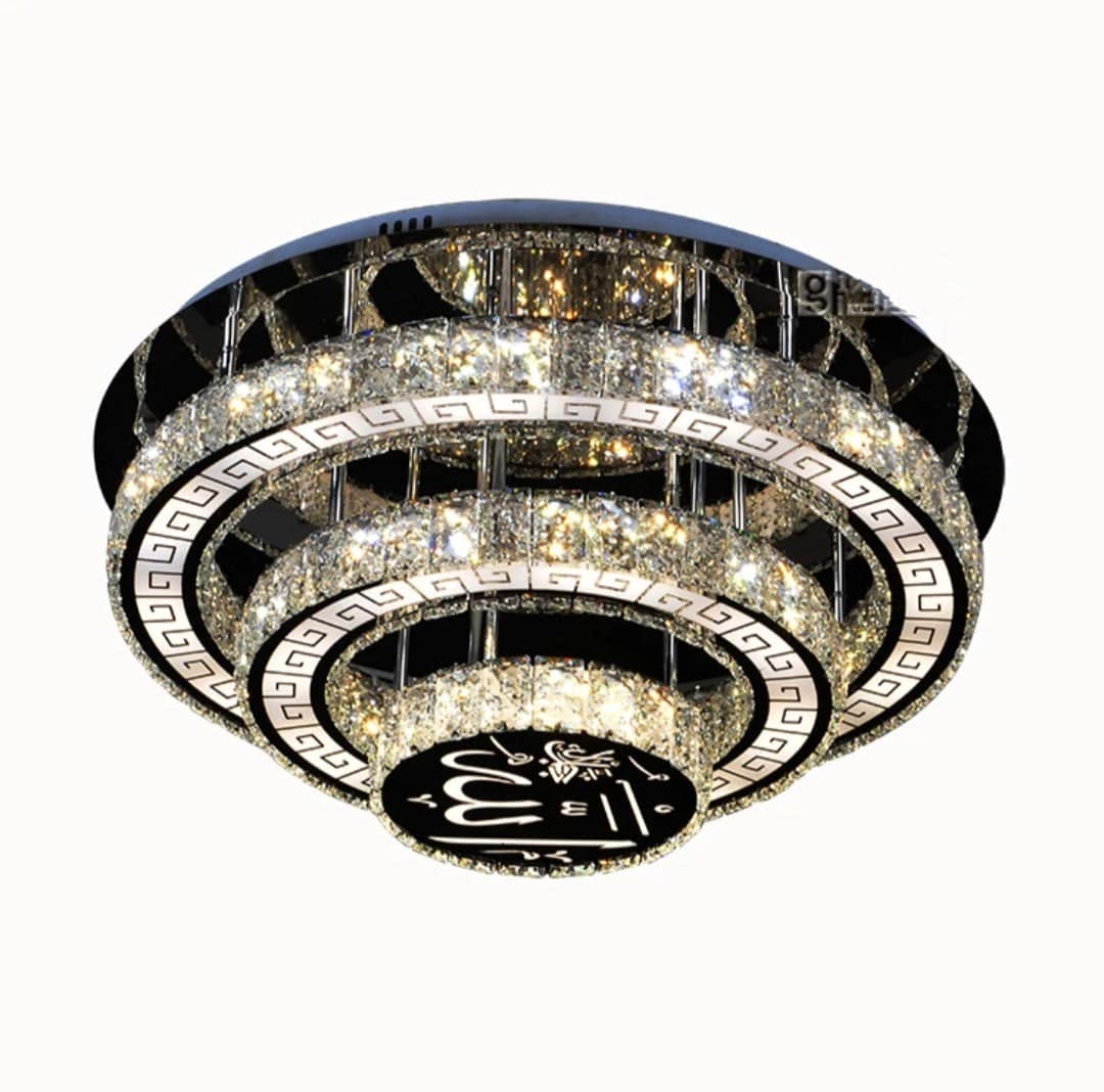 Lustre LED moderne HomeDeLuxe avec design de calligraphie arabe, éclairage élégant pour plafond intérieur.