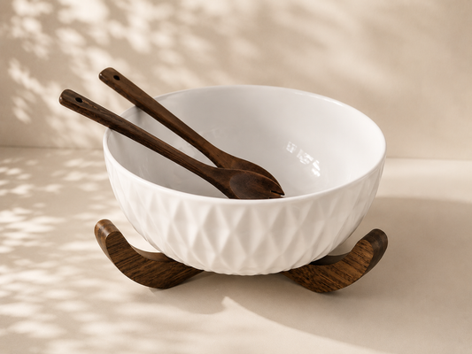 Saladier en bois HomeDeLuxe, grand bol naturel pour salades, avec texture en bois visible et finition élégante.