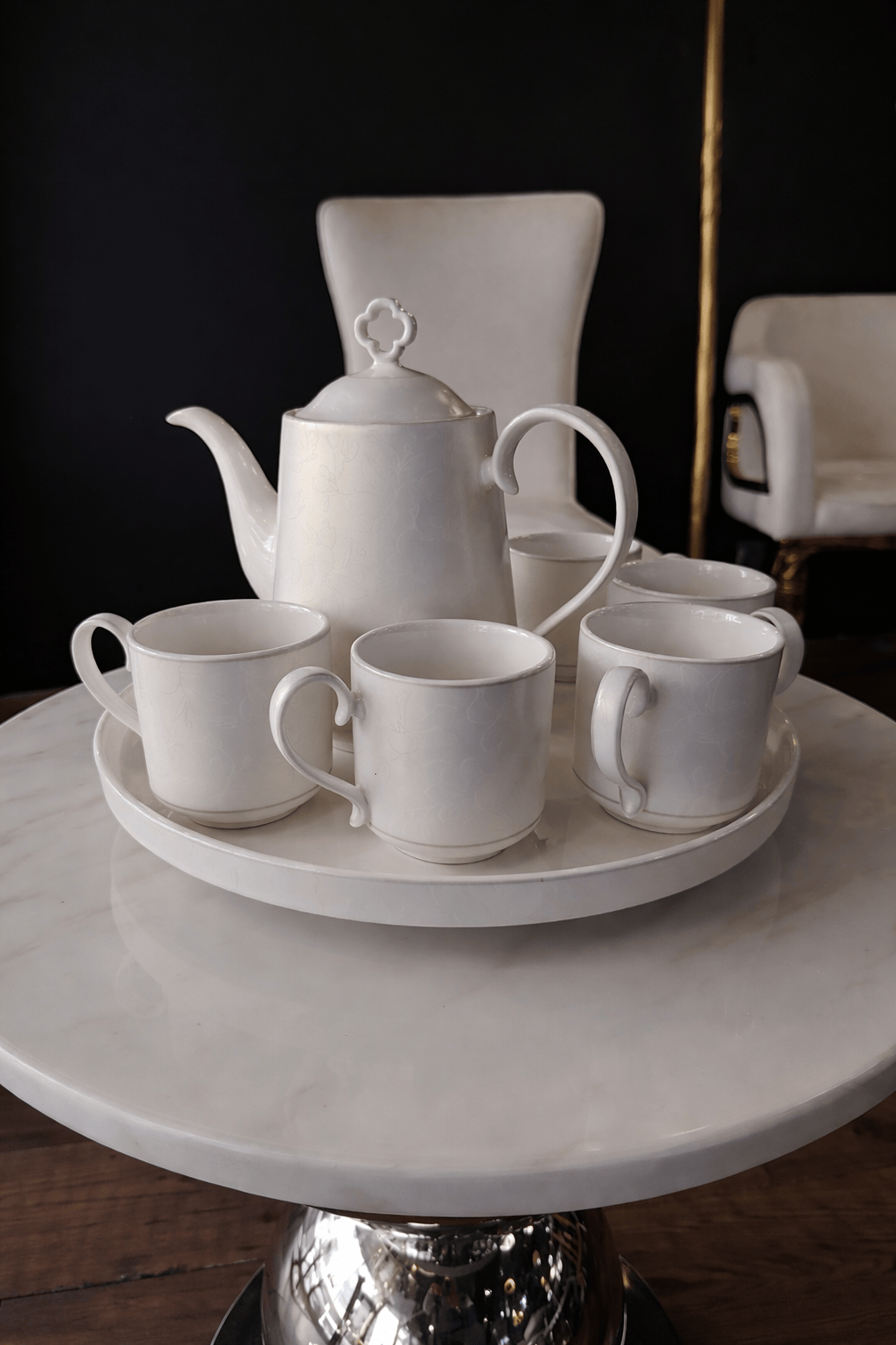 Service à thé ; café aux reflets irisés - Home de Luxe France