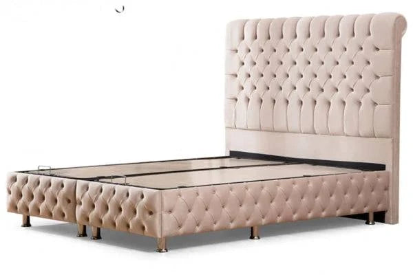 Lit coffre LUNA beige en velours capitonné avec tête de lit rembourrée, style élégant et moderne, pour chambre à coucher sophistiquée.