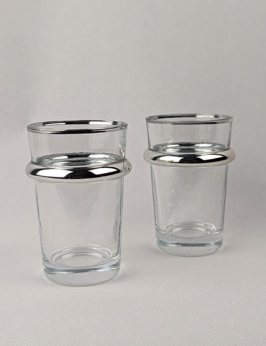 12 verres à thé Beldi en verre transparent avec motifs traditionnels, de la marque HomeDeLuxe.