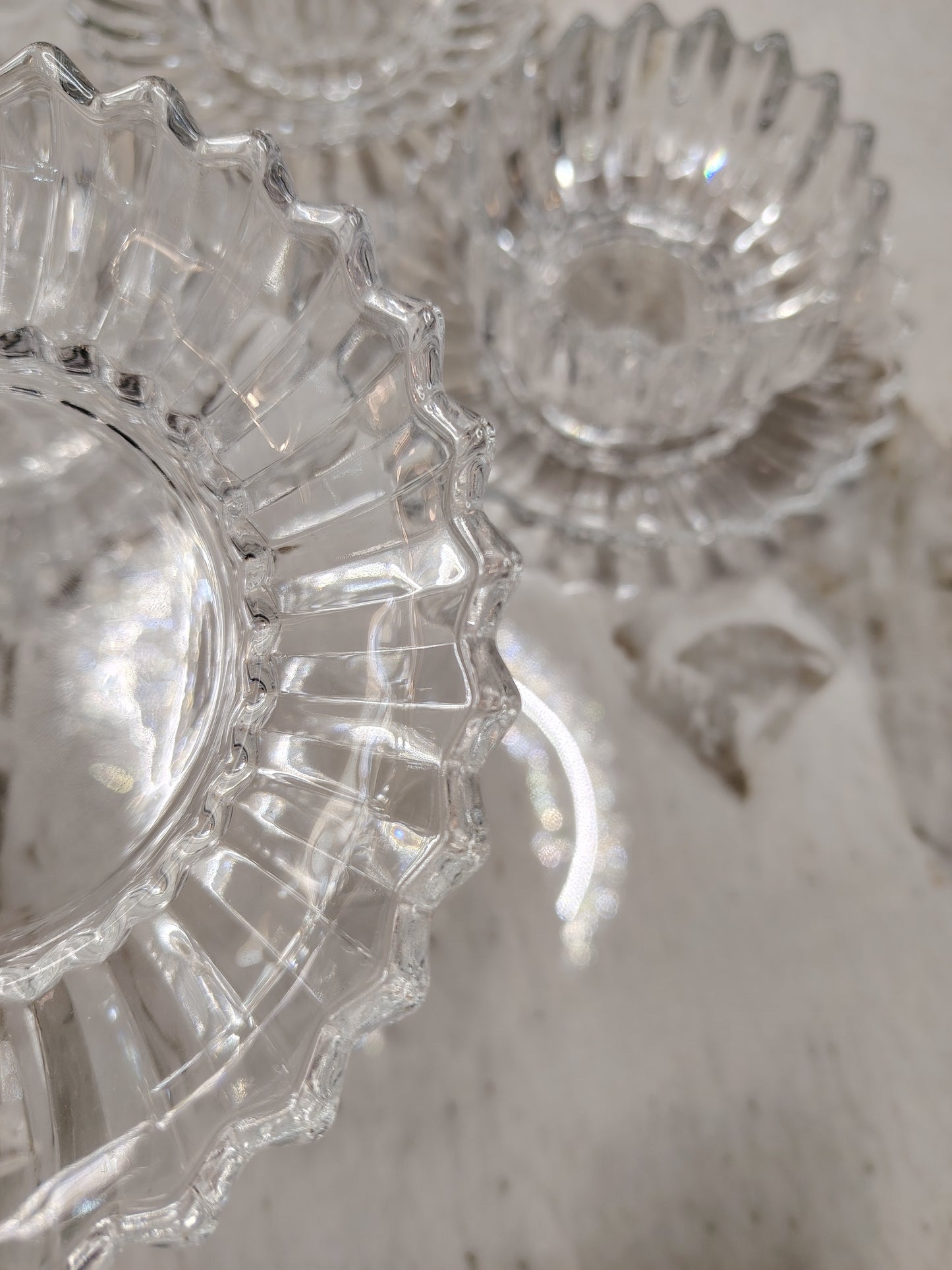 Bols et soucoupes en verre