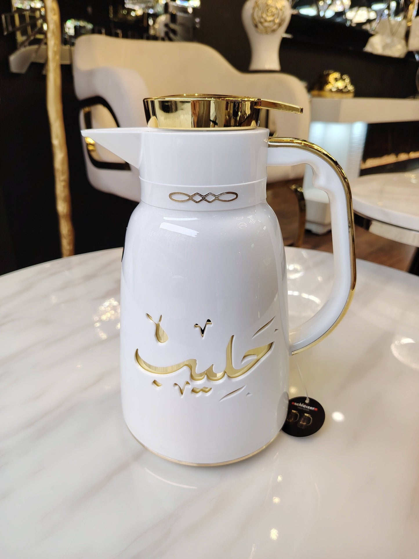 Thermos HomeDeLuxe pour lait et café, isolant thermique avec bouchon refermable, en acier inoxydable élégamment conçu.