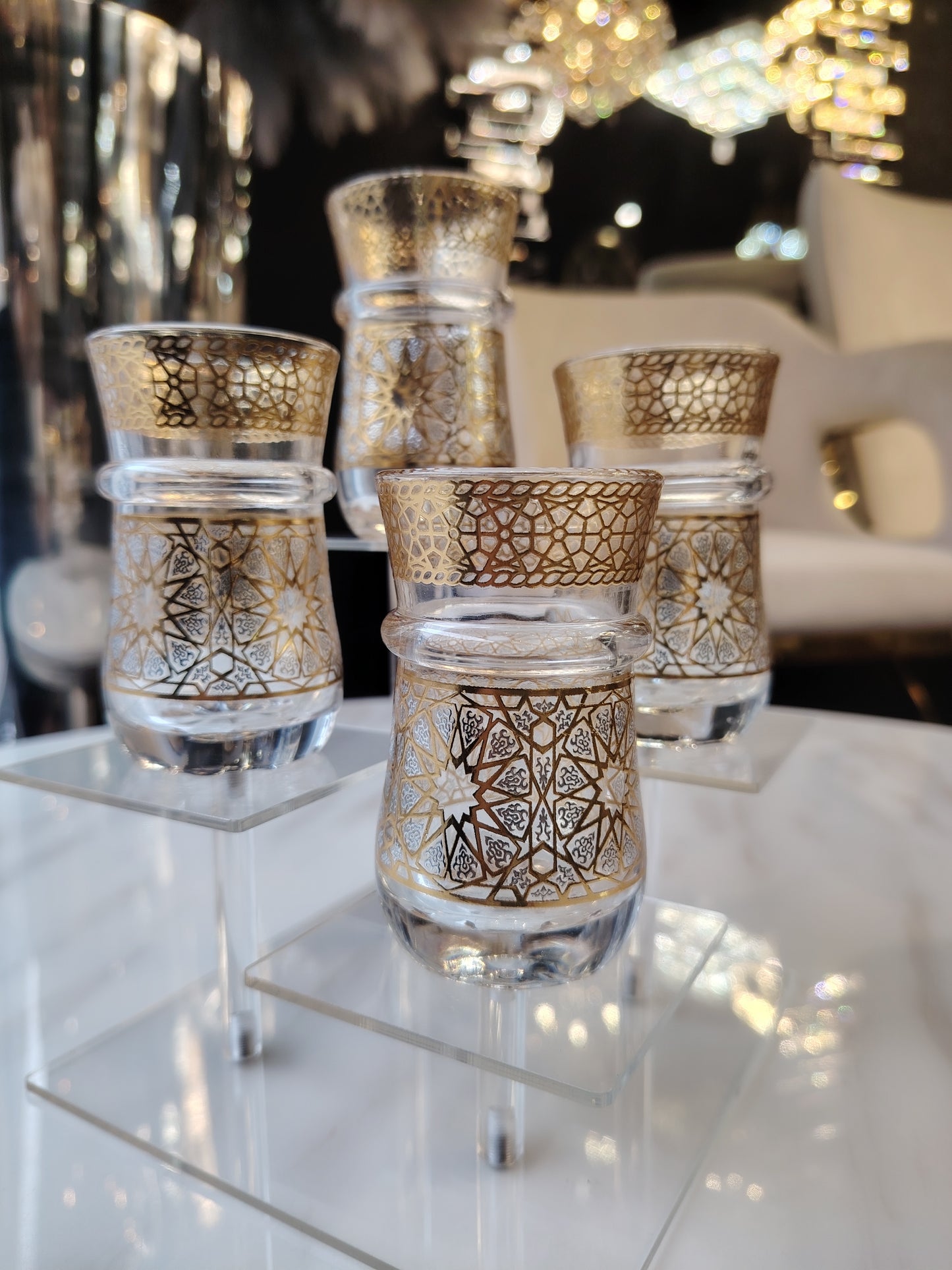 12 petits verres à thé