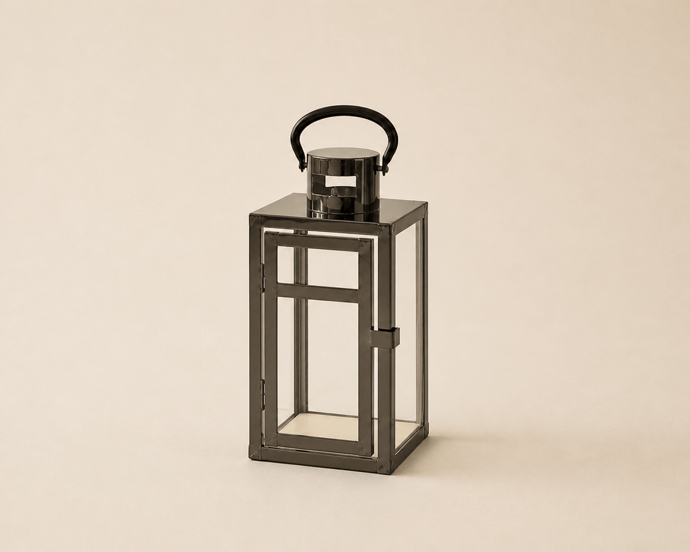Lanterne fumée HomeDeLuxe en verre avec finition sombre, idéale pour décoration intérieure ou extérieure élégante.