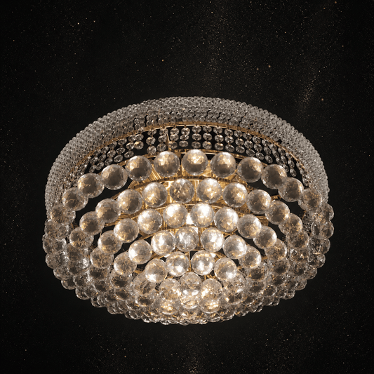 Lustre en cristaux HomeDeLuxe avec pendeloques suspendues et cadre métallique élégant pour une décoration intérieure sophistiquée.