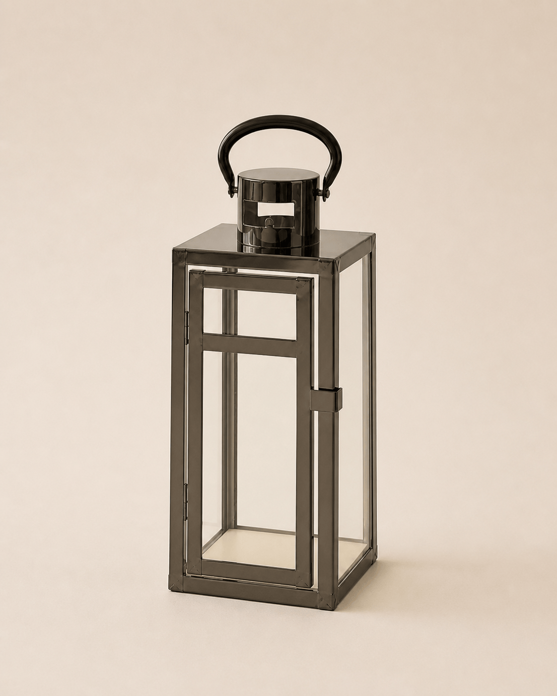 Lanterne fumée HomeDeLuxe en métal avec verre, design vintage pour décoration intérieure ou extérieure élégante.
