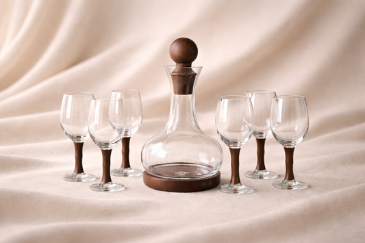 Service Bois Elégance : une carafe élégante accompagnée de six verres assortis - Home de Luxe France 