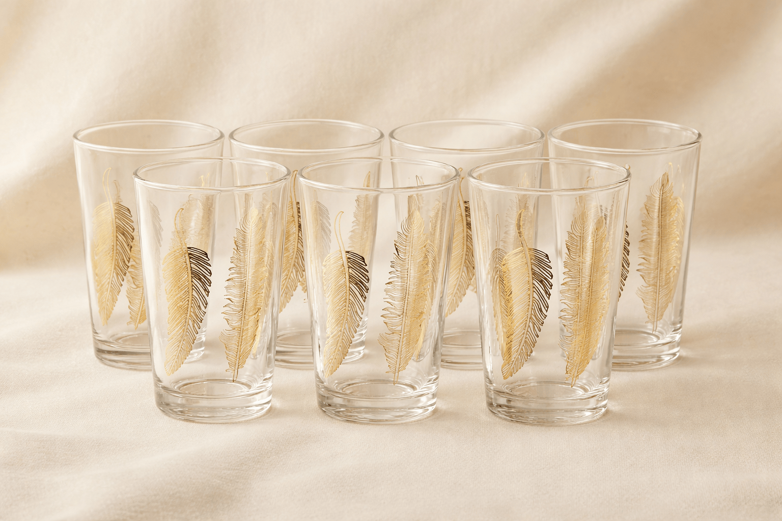 Douze verres à thé élégants ornés d'une délicate plume dorée - Home de Luxe France 