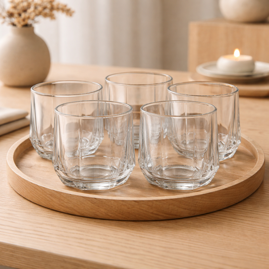 Verres Harmony de la marque HomeDeLuxe, ensemble de six verres élégants en verre transparent avec design harmonieux.