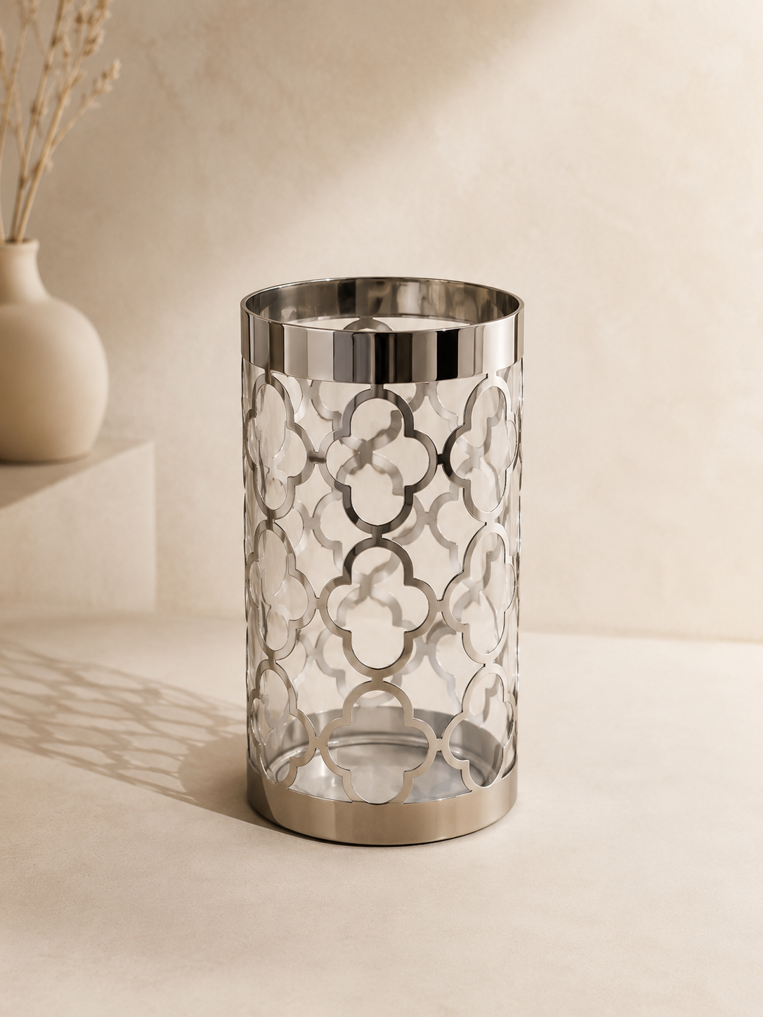 Vase avec détails argenté