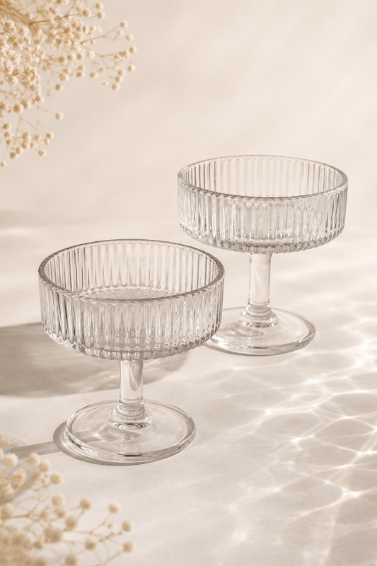 Coupe à glace HomeDeLuxe, set de six coupes en verre transparent avec design élégant, parfaites pour servir des desserts glacés.