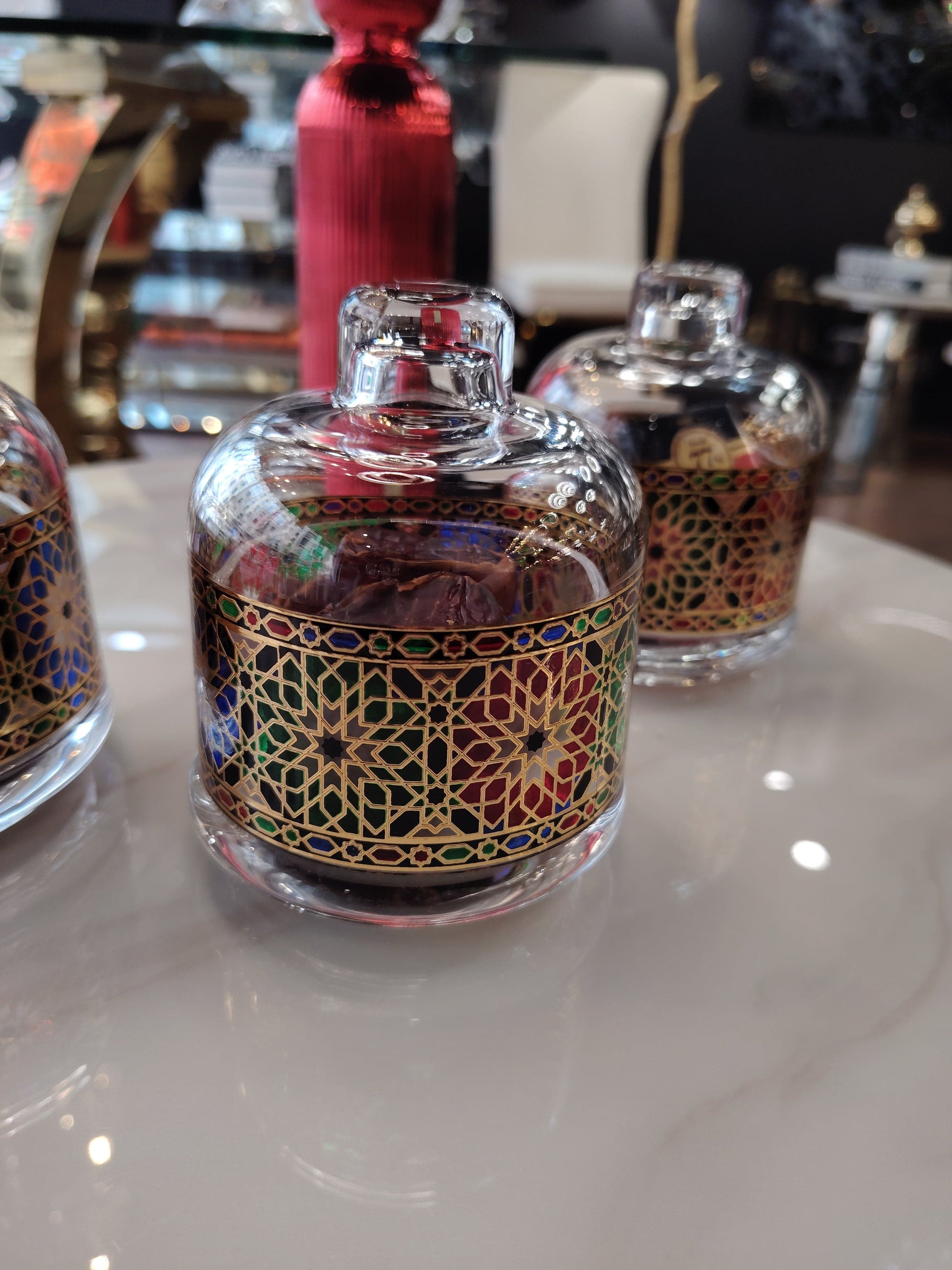 Bonbonnière HomeDeLuxe avec design marocain en trio, décor élégant en céramique pour rangement ou décoration intérieure.