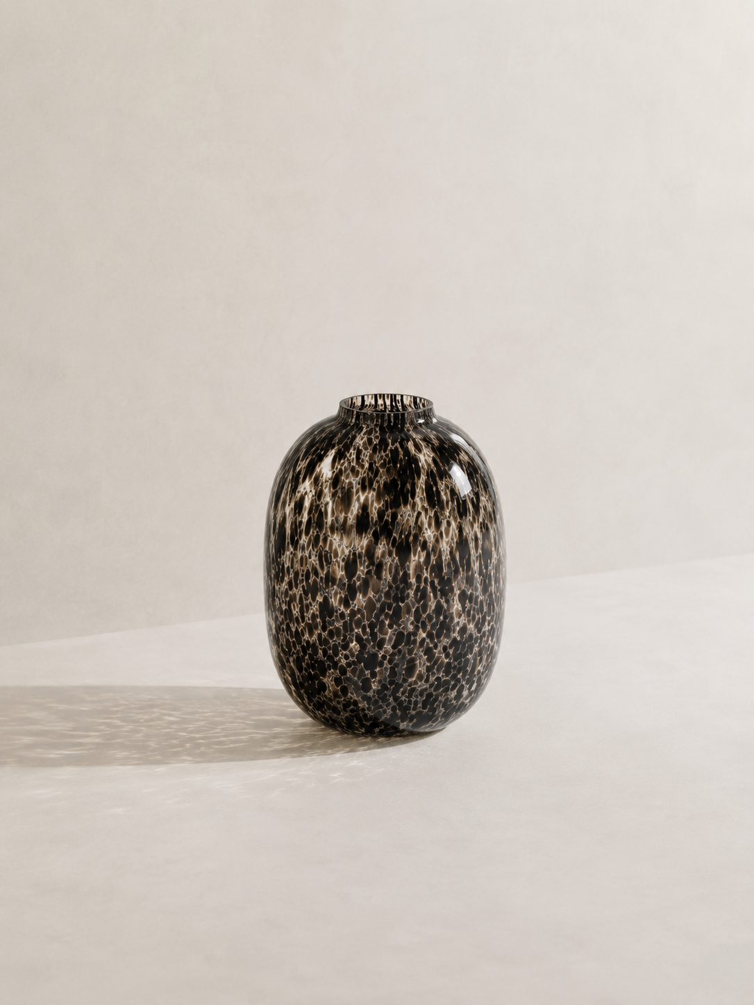 Vase noir design