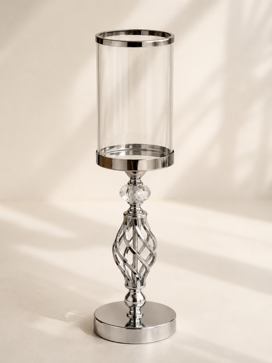 Bougeoir en cristal argenté luxe de la marque HomeDeLuxe, avec un design élégant et brillant pour décoration intérieure.