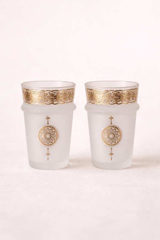 Douze verres à thé blanc mat aux motifs orientaux raffinés dorés - Home de Luxe France 