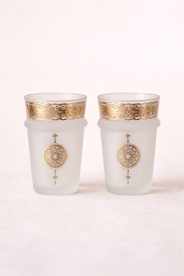 Douze verres à thé blanc mat aux motifs orientaux raffinés dorés - Home de Luxe France 