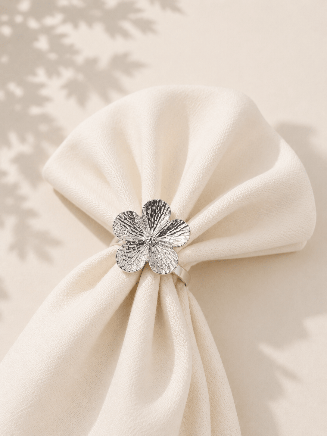 Rond de serviette fleur silver - HomeDeLuxe
